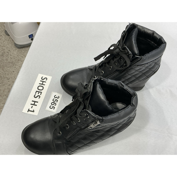 Womans Madden Girl Baaxter Size 8 Black Zip Up Lace Up Quilted Wedge Ankle Boots - Picture 3 of 9